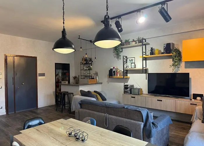 Relax & Explore Stylish In